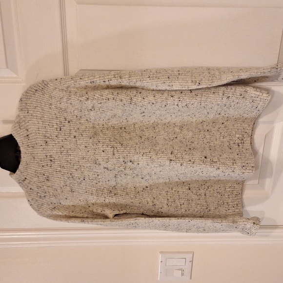 Women's Loft Sweater size M - Picture 3 of 7